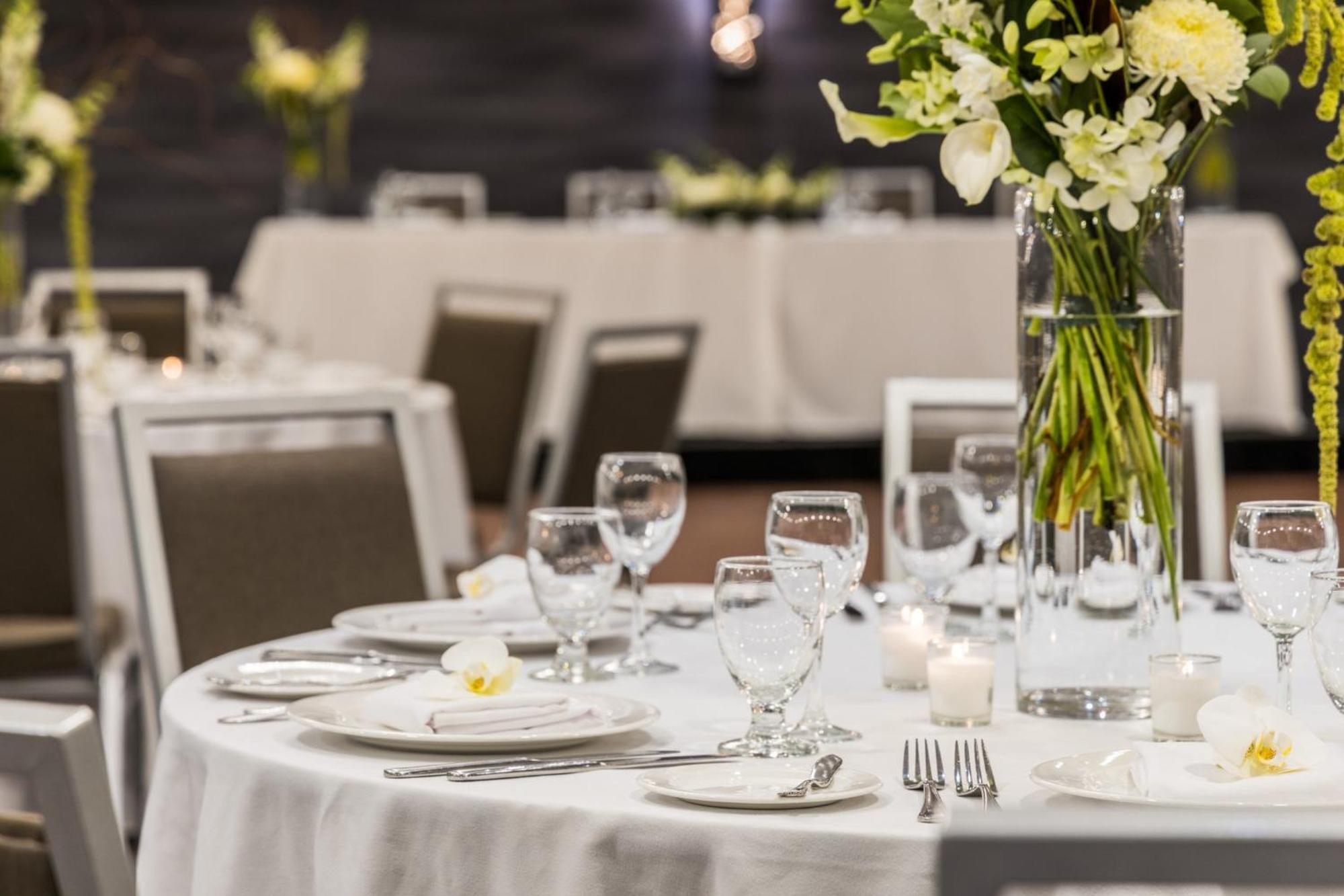Crowne Plaza Toronto Airport By Ihg Hotell Exteriör bild