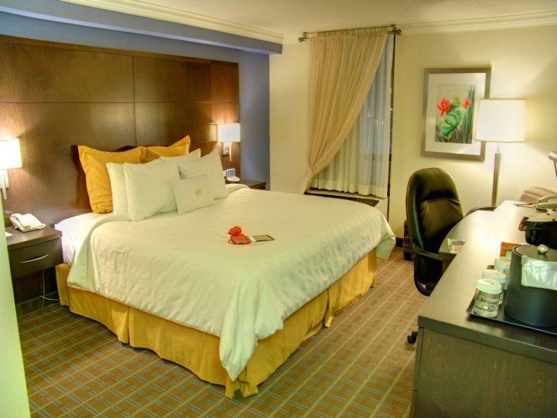 Crowne Plaza Toronto Airport By Ihg Hotell Exteriör bild
